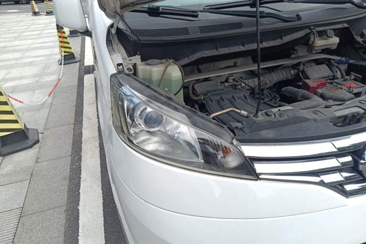 Used Nissan NV200 2018 1.6L CVT Luxury Model Right Front Headlight