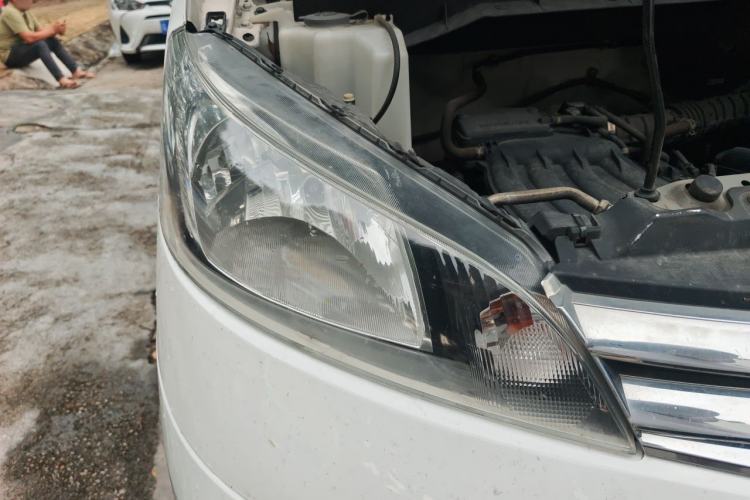 Used Nissan NV200 2018 1.6L CVT Luxury Model Right Front Headlight