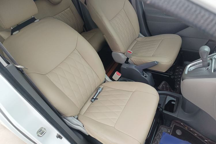 Used Nissan NV200 2018 1.6L CVT Luxury Model Right Front Seat