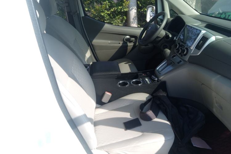 Used Nissan NV200 2018 1.6L CVT Luxury Model Right Front Seat