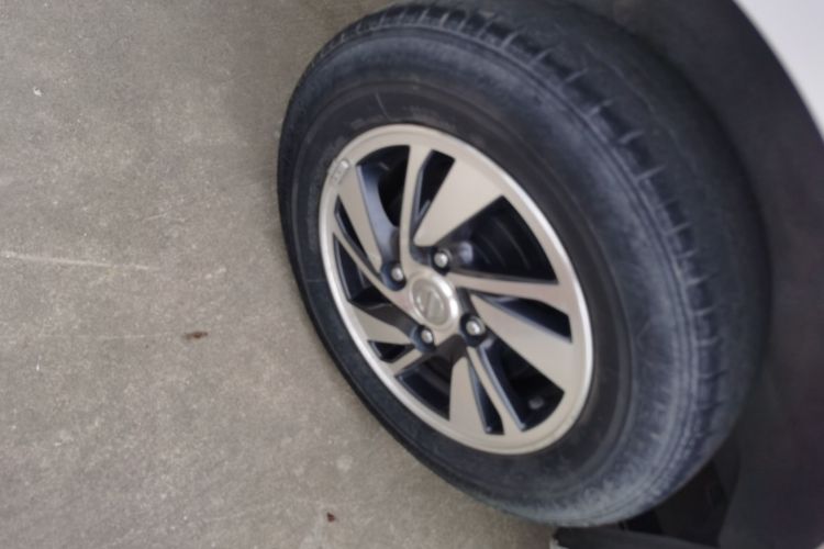 Used Nissan NV200 2018 1.6L CVT Luxury Model Right Rear Wheel Hub