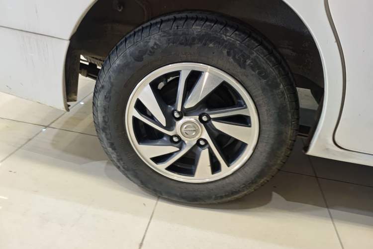 Used Nissan NV200 2018 1.6L CVT Luxury Model Right Rear Wheel Hub