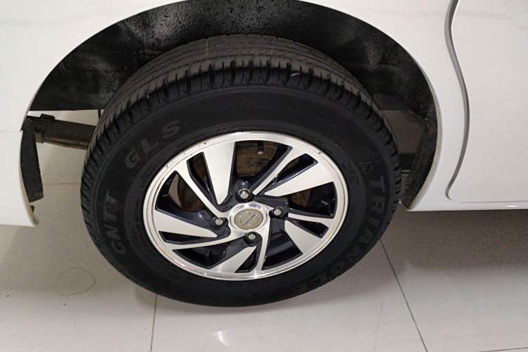 Used Nissan NV200 2018 1.6L CVT Luxury Model Right Rear Wheel Hub