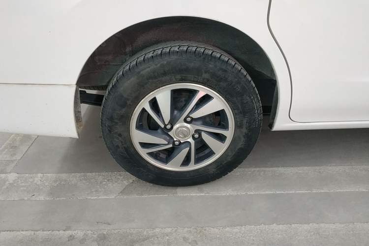 Used Nissan NV200 2018 1.6L CVT Luxury Model Right Rear Wheel Hub