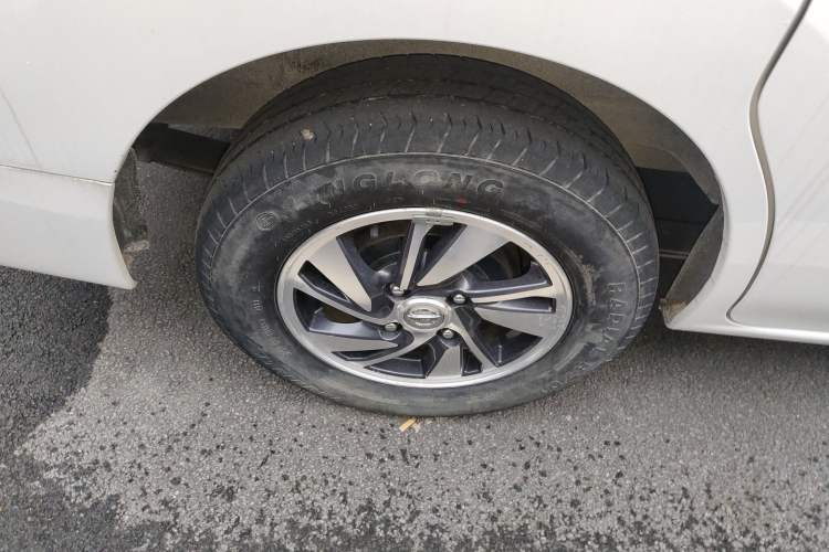 Used Nissan NV200 2018 1.6L CVT Luxury Model Right Rear Wheel Hub