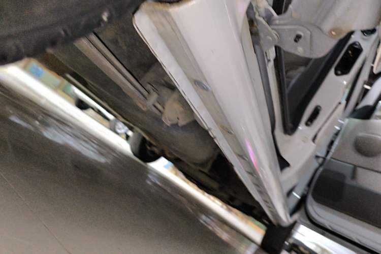 Used Nissan NV200 2018 1.6L CVT Luxury Model Right Side Sill