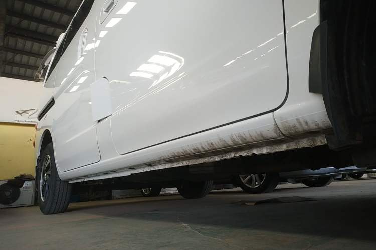 Used Nissan NV200 2018 1.6L CVT Luxury Model Right Side Sill