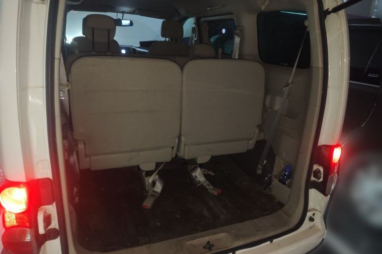 Used Nissan NV200 2018 1.6L CVT Luxury Model Trunk
