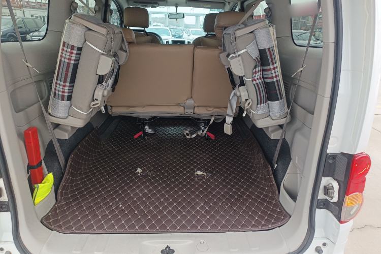 Used Nissan NV200 2018 1.6L CVT Luxury Model Trunk