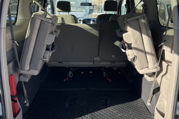 Used Nissan NV200 2018 1.6L CVT Luxury Model Trunk