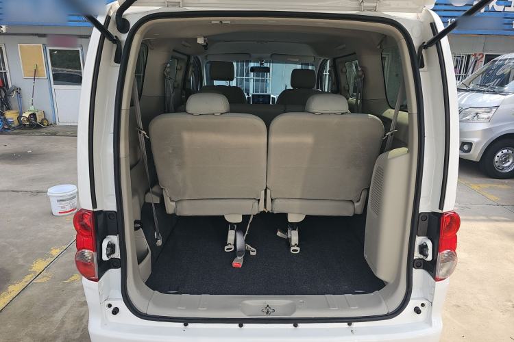 Used Nissan NV200 2018 1.6L CVT Luxury Model Trunk