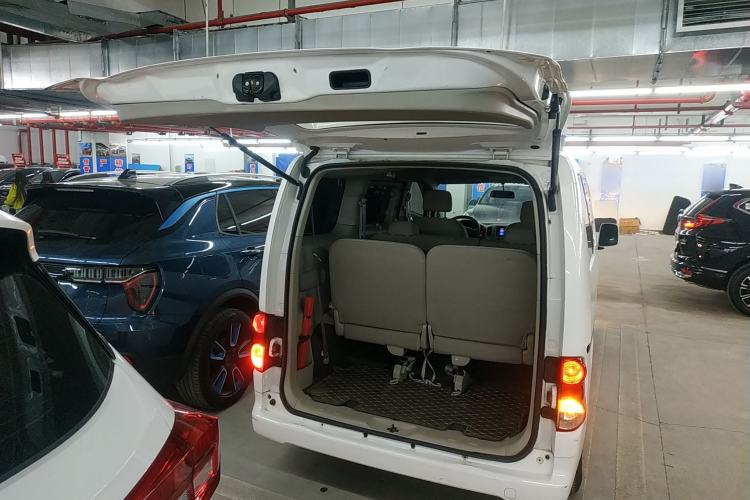 Used Nissan NV200 2018 1.6L CVT Luxury Model Trunk