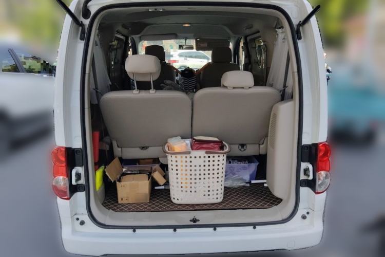 Used Nissan NV200 2018 1.6L CVT Luxury Model Trunk