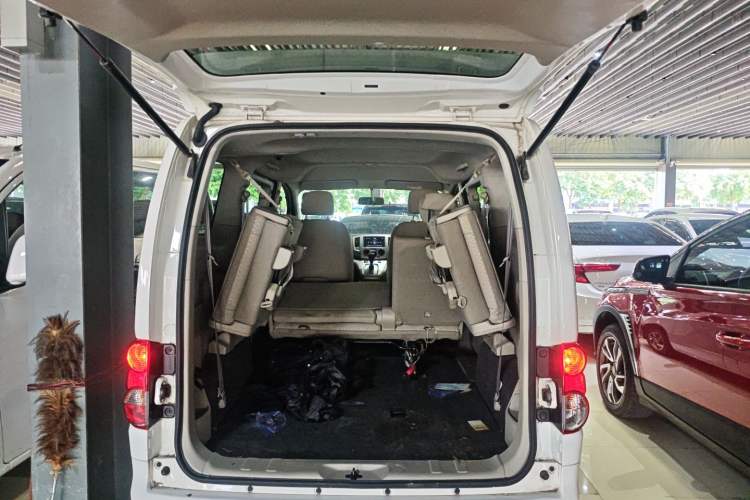 Used Nissan NV200 2018 1.6L CVT Luxury Model Trunk
