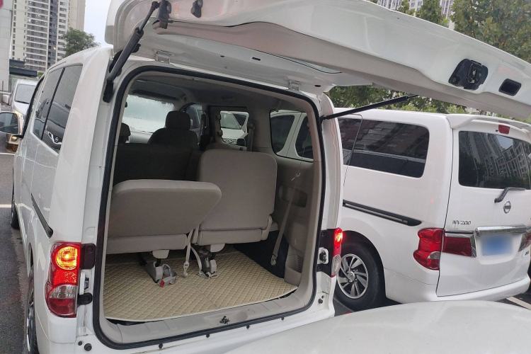 Used Nissan NV200 2018 1.6L CVT Luxury Model Trunk