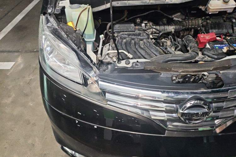 Used Nissan NV200 2018 1.6L CVT Luxury Model Engine Bay Right