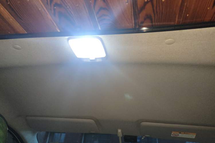 Used Nissan NV200 2018 1.6L CVT Luxury Model Headliner