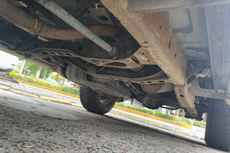 Used Nissan Paladin 2008 2.4L Two-Wheel-Drive Standard Version Chassis Front Left