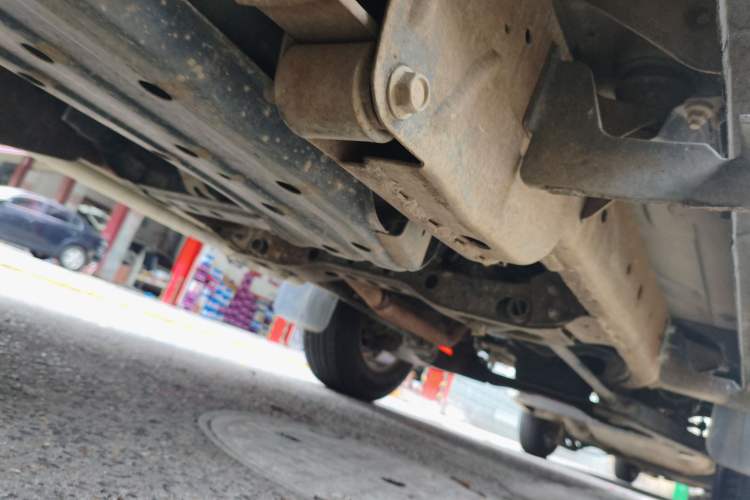 Used Nissan Paladin 2008 2.4L Two-Wheel-Drive Standard Version Chassis Rear Right