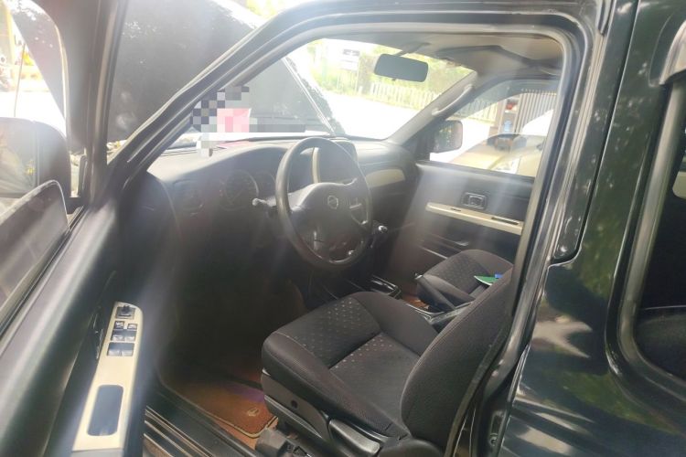 Used Nissan Paladin 2008 2.4L 4x4 Standard Edition Driver Seat