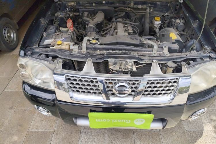 Used Nissan Paladin 2008 2.4L 4x4 Standard Edition Engine Bay