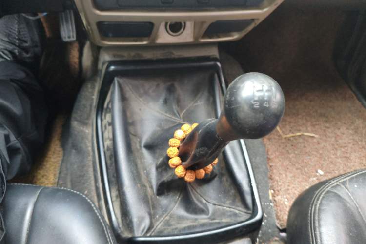Used Nissan Paladin 2008 2.4L Two-Wheel-Drive Standard Version Gear Lever