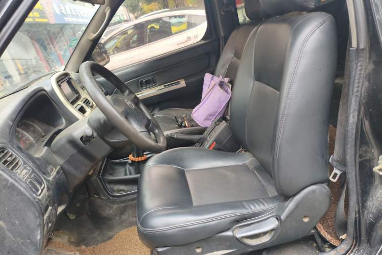 Used Nissan Paladin 2008 2.4L Two-Wheel-Drive Standard Version Left Front Seat