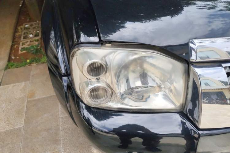 Used Nissan Paladin 2008 2.4L 4x4 Standard Edition Right Front Headlight