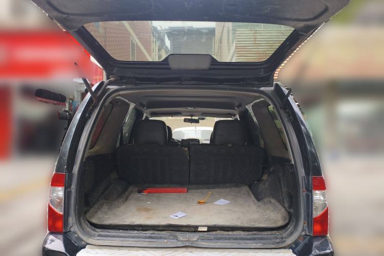 Used Nissan Paladin 2008 2.4L Two-Wheel-Drive Standard Version Trunk