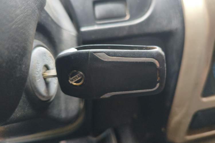 Used Nissan Paladin 2008 2.4L Two-Wheel-Drive Standard Version Vehicle Key