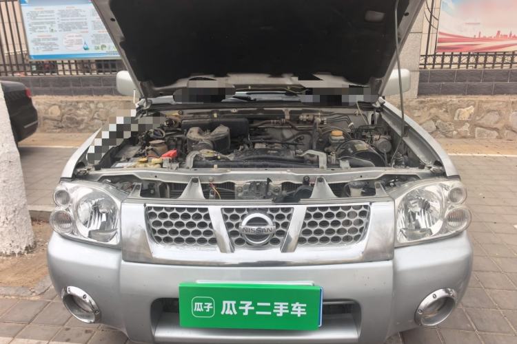 Used Nissan Paladin 2008 2.4L 4x4 Standard Edition Engine Bay