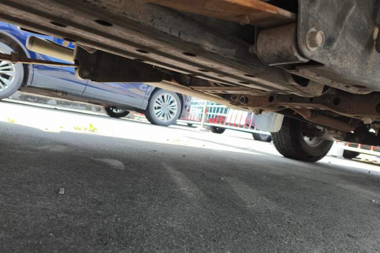 Used Nissan Paladin 2008 2.4L Two-Wheel-Drive Standard Version Chassis Rear Right
