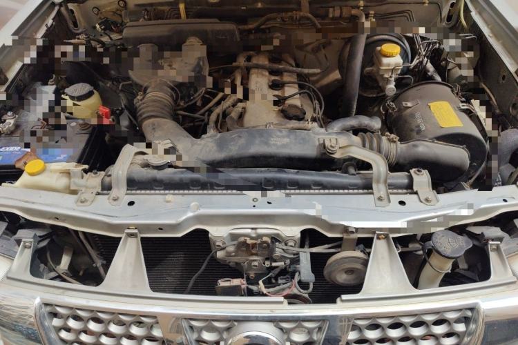 Used Nissan Paladin 2008 2.4L Two-Wheel-Drive Standard Version Engine Bay