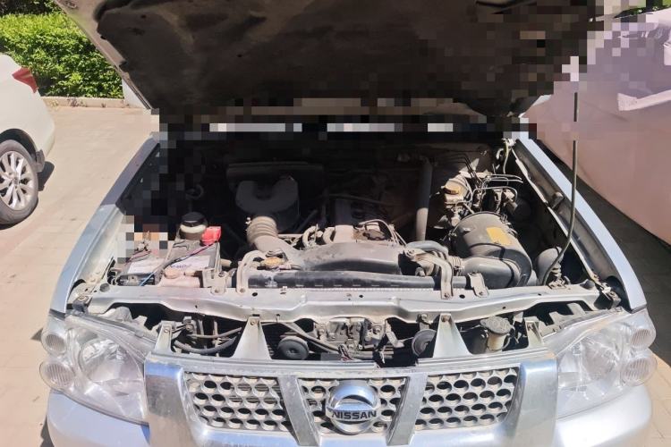 Used Nissan Paladin 2008 2.4L 4x4 Standard Edition Engine Bay