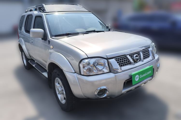 Used Nissan Paladin 2008 2.4L Two-Wheel-Drive Standard Version Front Right 45 Deg