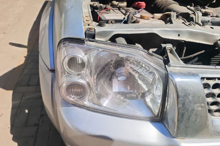 Used Nissan Paladin 2008 2.4L 4x4 Standard Edition Right Front Headlight