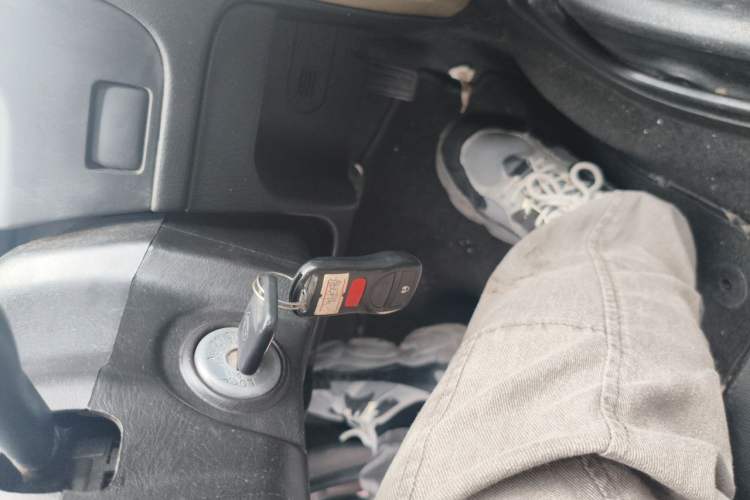 Used Nissan Paladin 2008 2.4L Two-Wheel-Drive Standard Version Vehicle Key