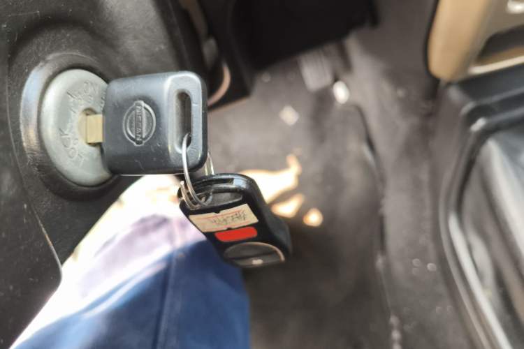 Used Nissan Paladin 2008 2.4L Two-Wheel-Drive Standard Version Vehicle Key