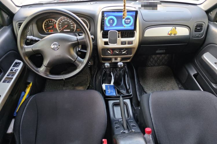 Used Nissan Paladin 2008 2.4L 4x4 Standard Edition Center Console