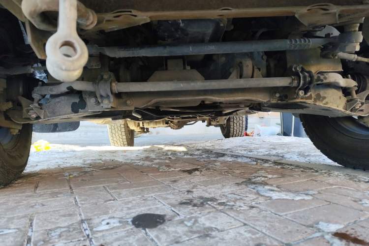Used Nissan Paladin 2008 2.4L 4x4 Standard Edition Chassis Front