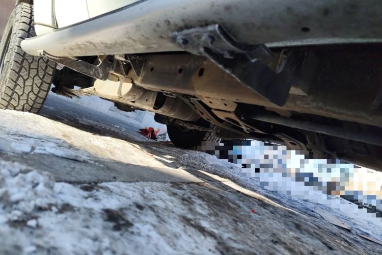 Used Nissan Paladin 2008 2.4L 4x4 Standard Edition Chassis Front Right