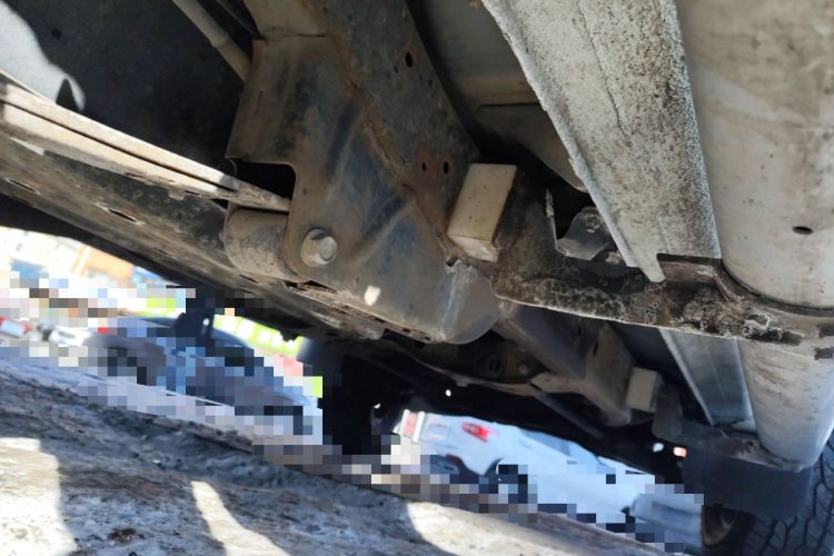 Used Nissan Paladin 2008 2.4L 4x4 Standard Edition Chassis Rear Right