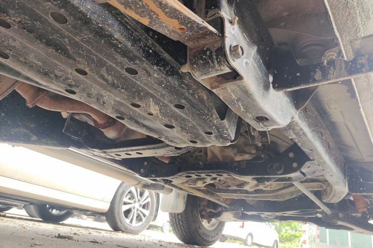Used Nissan Paladin 2008 2.4L 4x4 Standard Edition Chassis Rear Right