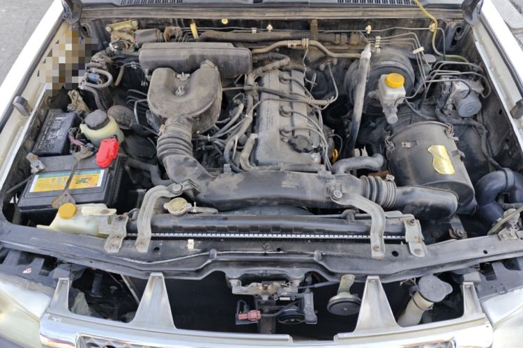 Used Nissan Paladin 2008 2.4L 4x4 Standard Edition Engine Bay