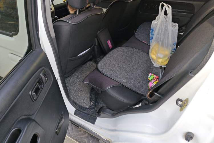 Used Nissan Paladin 2008 2.4L 4x4 Standard Edition Left Rear Seat