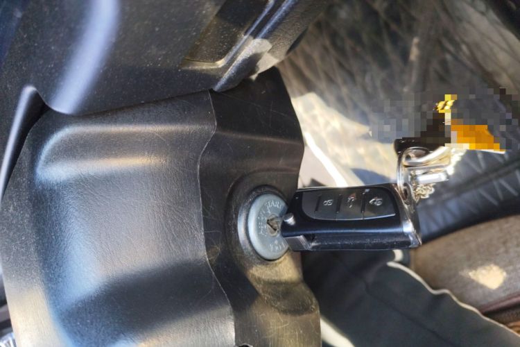 Used Nissan Paladin 2008 2.4L 4x4 Standard Edition Vehicle Key