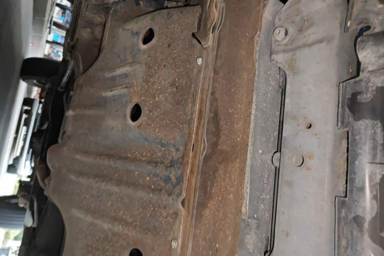 Used Nissan Paladin 2013 2.4L Two-Wheel Drive Standard Version China IV Standard Chassis Front