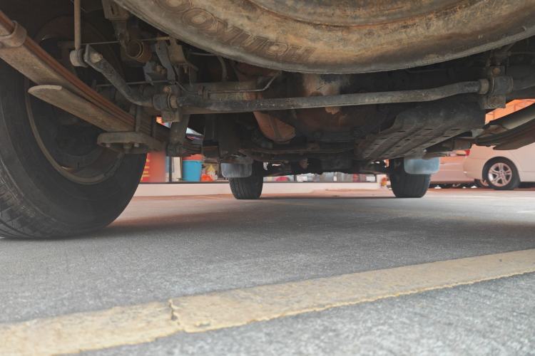 Used Nissan Paladin 2013 2.4L Two-Wheel Drive Standard Version China IV Standard Chassis Rear