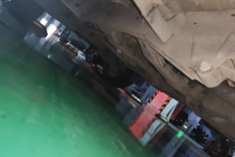 Used Nissan Paladin 2013 2.4L Four-Wheel Drive Standard Version China IV Standard Chassis Rear Left
