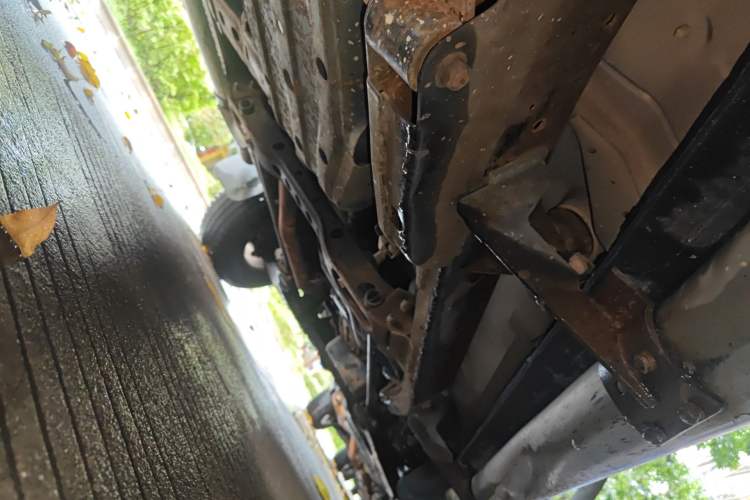 Used Nissan Paladin 2013 2.4L Two-Wheel Drive Standard Version China IV Standard Chassis Rear Right